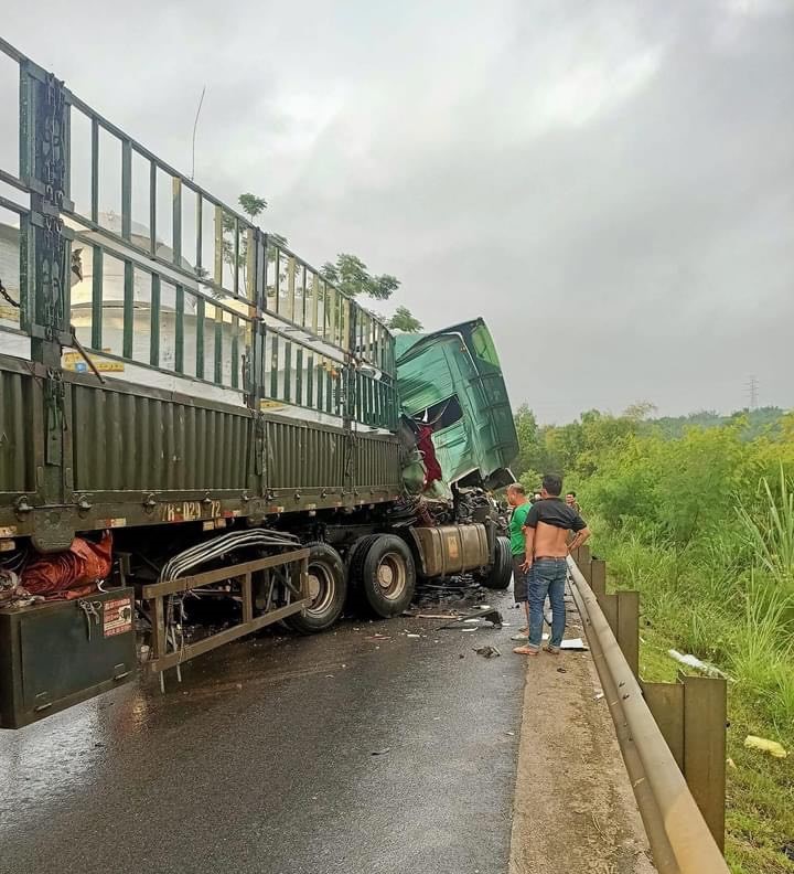 Dân sinh - Thanh Hóa: Tai nạn trên đường HCM khiến 2 người chết, 4 người bị thương (Hình 3).