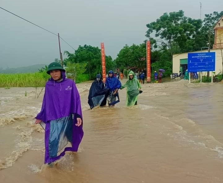 Sự kiện - Thanh Hóa: Mưa lũ khiến 2 người chết, hồ chứa nước xả lũ nhiều nơi bị ngập (Hình 3).