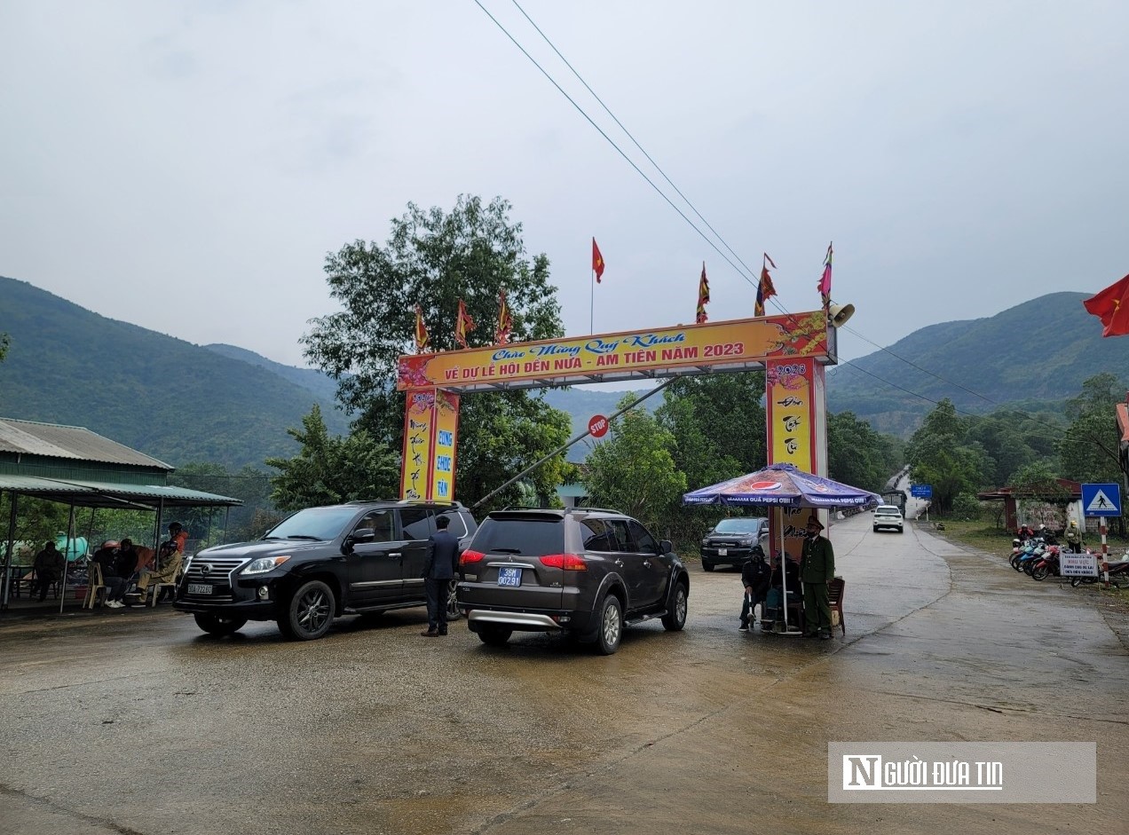 Văn hoá - Di tích Phủ Na, An Tiên hút khách chiêm bái, vãn cảnh đầu năm