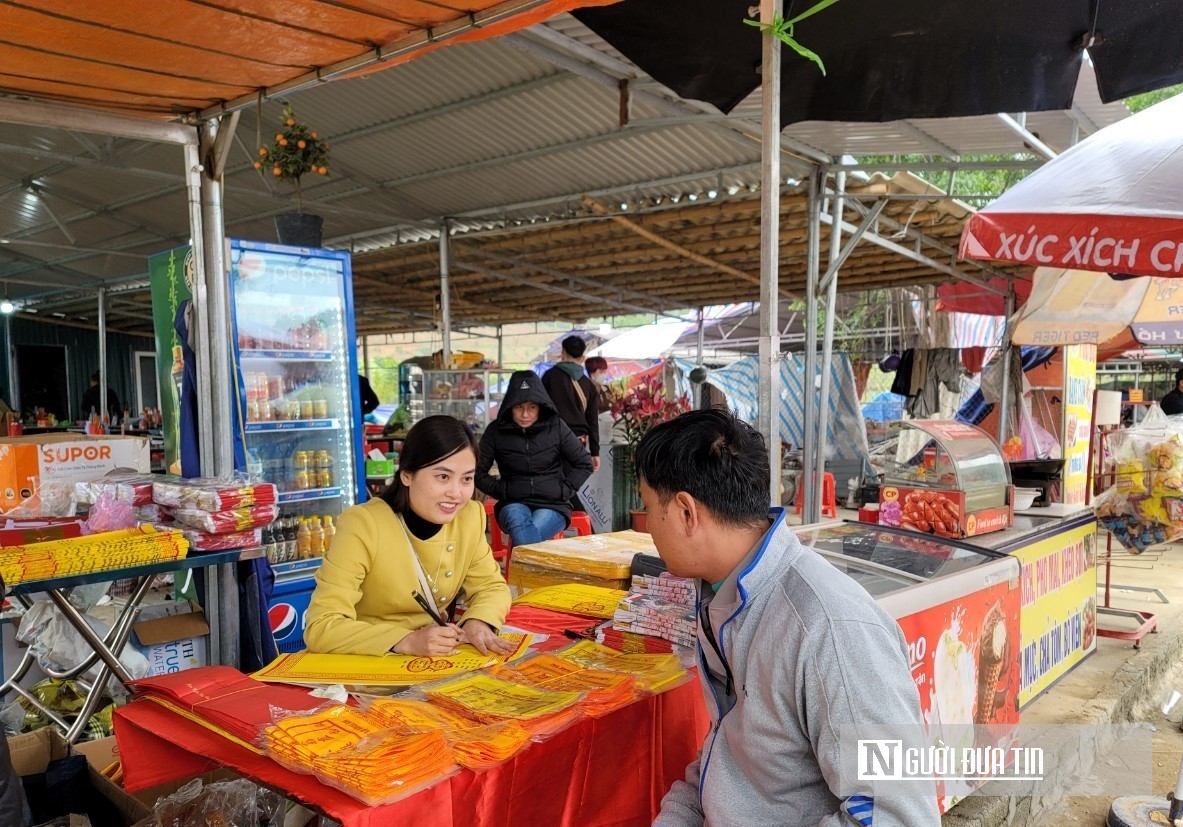 Văn hoá - Di tích Phủ Na, An Tiên hút khách chiêm bái, vãn cảnh đầu năm (Hình 7).