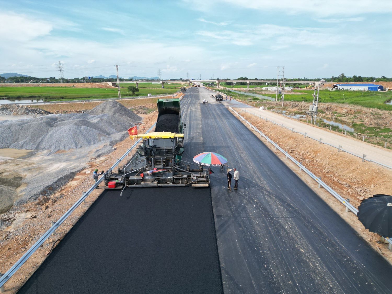 Sự kiện - Cao tốc Bắc–Nam qua Thanh Hóa, Nghệ An trước ngày thông xe  (Hình 3).