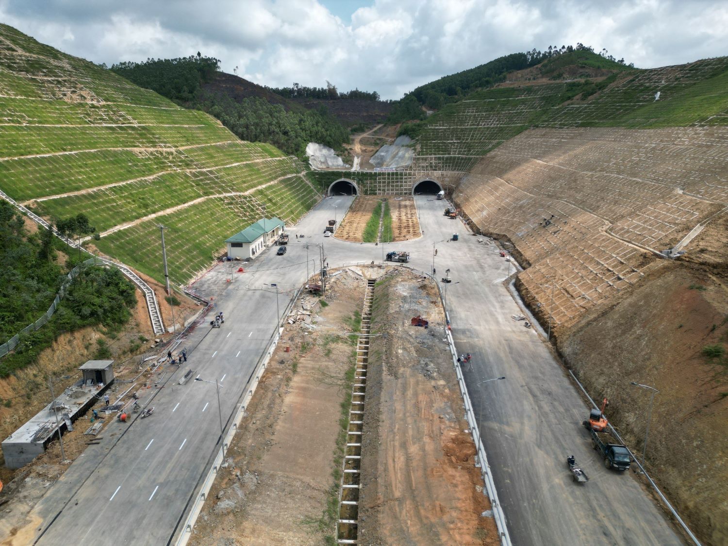 Sự kiện - Cao tốc Bắc–Nam qua Thanh Hóa, Nghệ An trước ngày thông xe  (Hình 9).