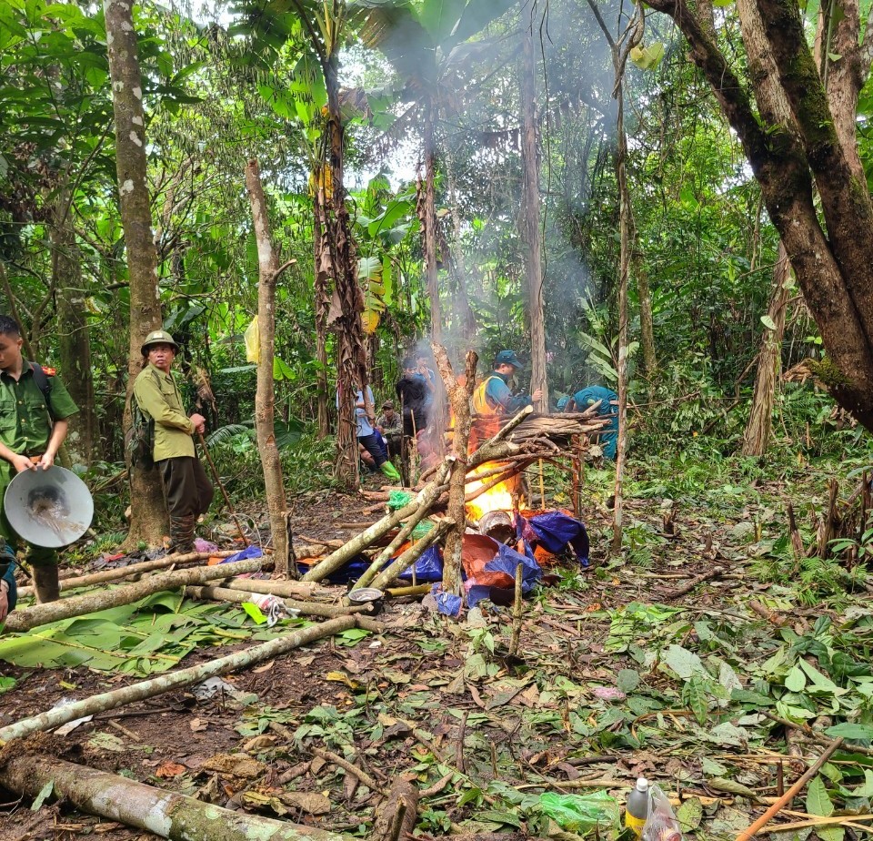 Dân sinh - Truy quét 'vàng tặc' trong rừng đặc dụng ở Thanh Hóa (Hình 3).