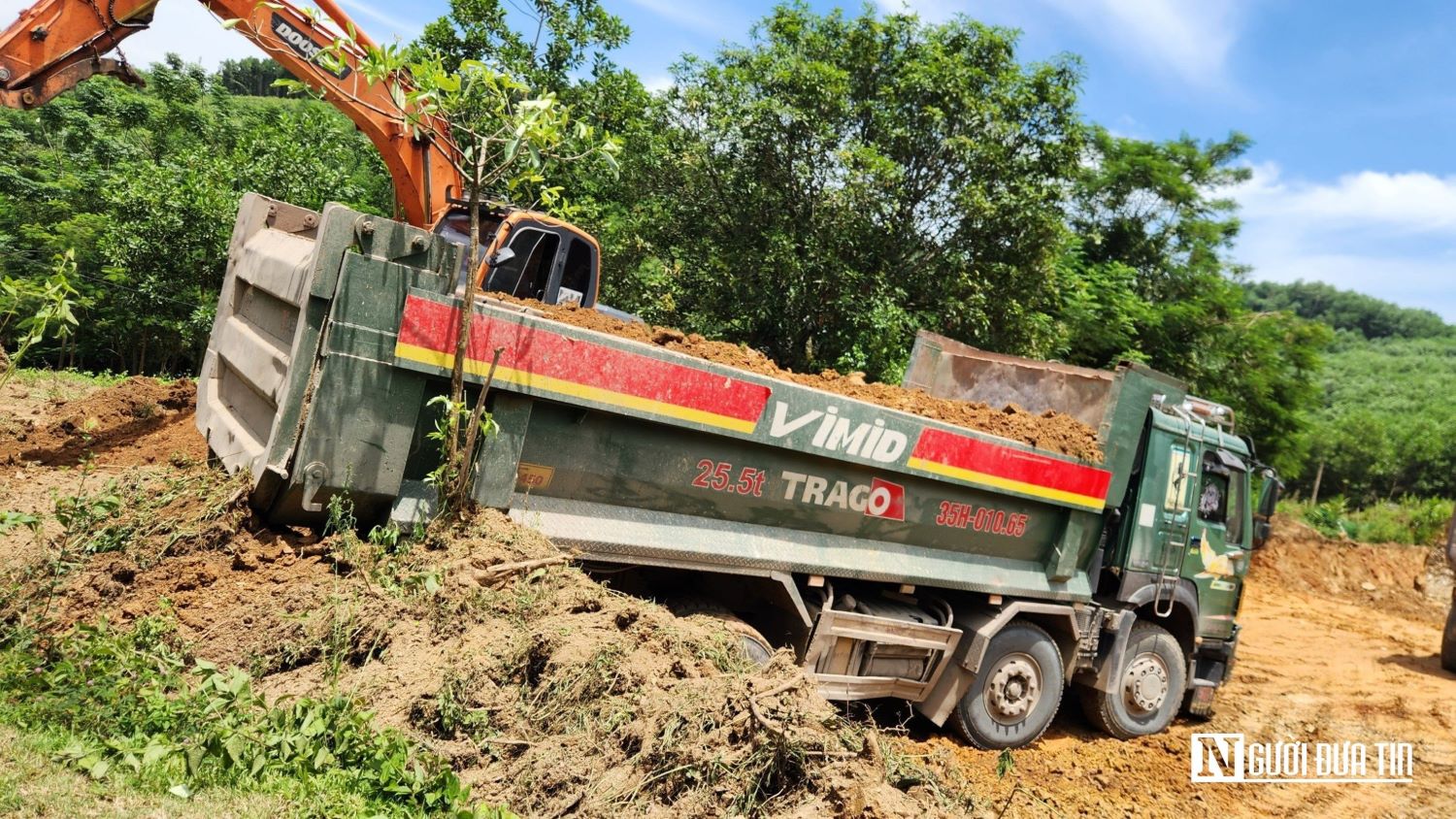 Dân sinh - Đất khai thác trái phép ở Thanh Hóa chở đắp đại lộ 2.000 tỷ Ninh Bình (Hình 2).