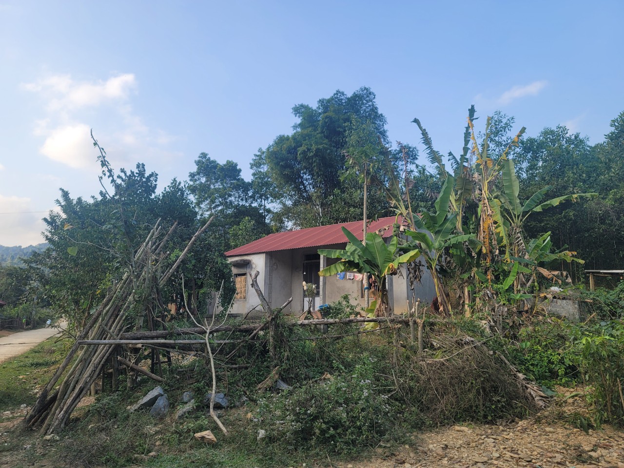 Dân sinh - 119 hộ dân sống trong ốc đảo, 15 năm “ở không được, đi chưa xong” (Hình 8).