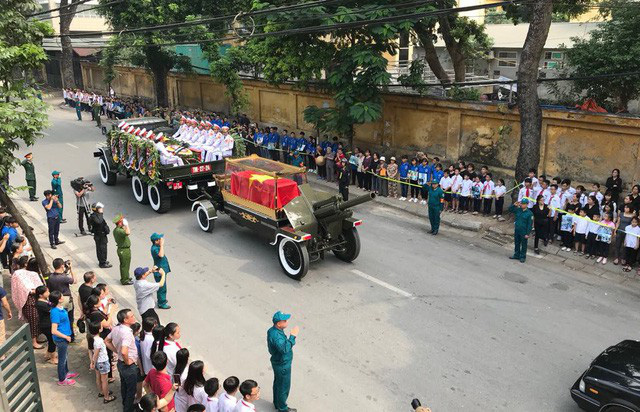 Chính trị - Tiễn đưa linh cữu cố Tổng Bí thư Đỗ Mười về đất mẹ (Hình 18).