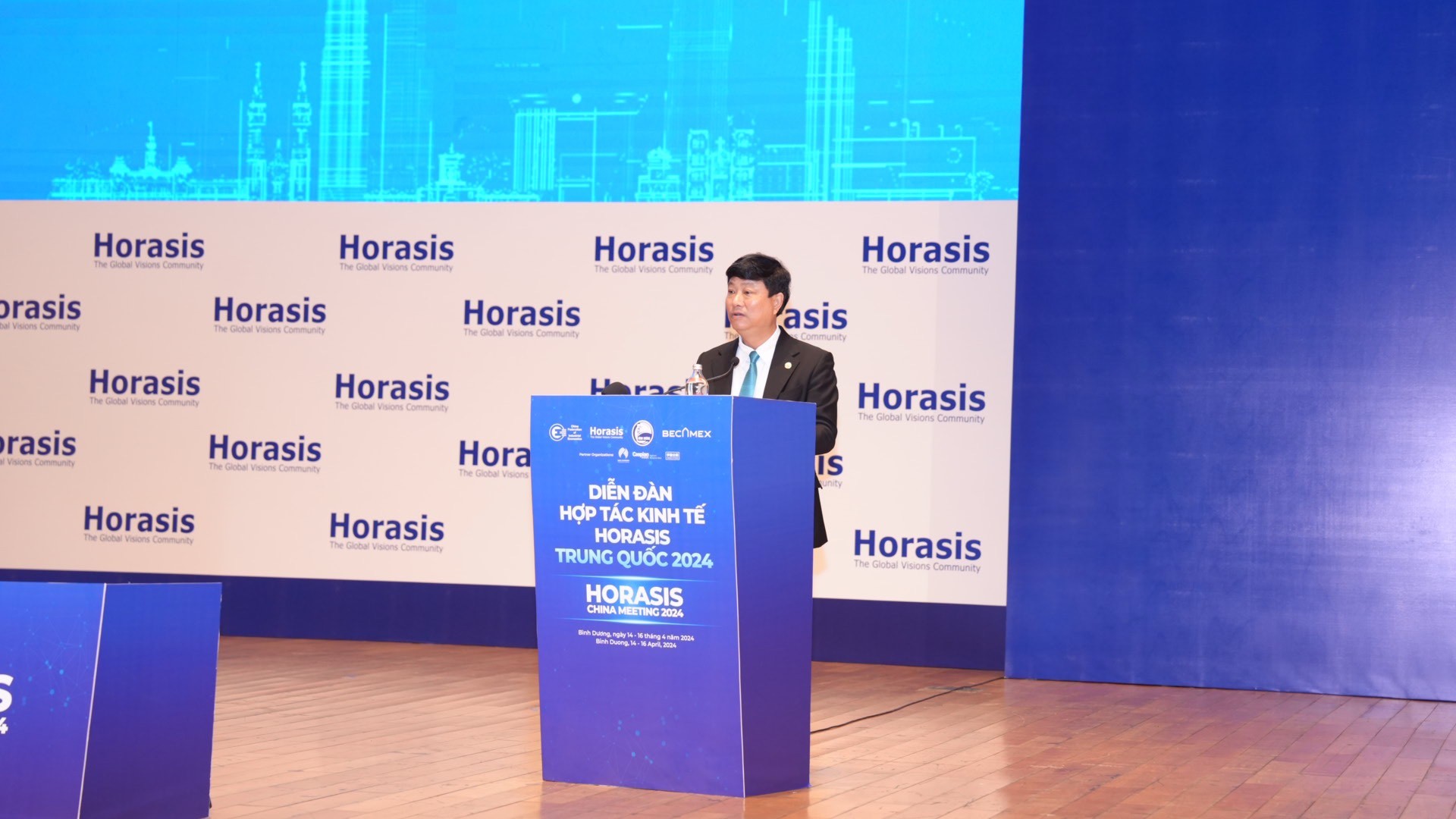 Tiêu dùng & Dư luận - Phó Thủ tướng Trần Hồng Hà dự khai mạc Diễn đàn hợp tác kinh tế Horasis (Hình 2).