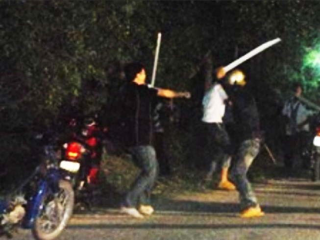 Tạm giữ 6 đối tượng cố ý gây thương tích vì tranh chấp bảo kê