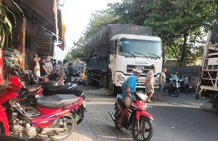 Tin nhanh - Liên tiếp xảy ra tai nạn giao thông tại Bình Dương, TP.HCM khiến 3 người tử vong (Hình 2).