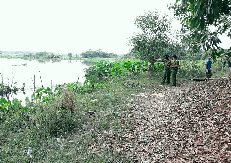 Tin nhanh - Truy tìm danh tính của nam thanh niên tử vong trên sông qua chiếc nhẫn vàng