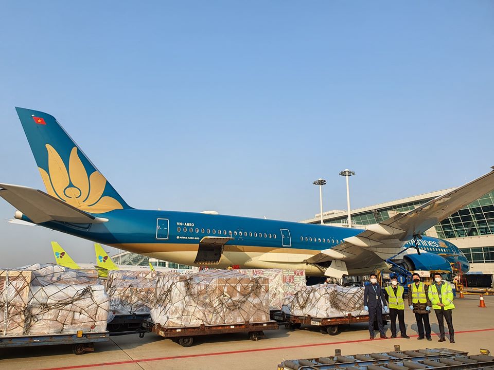 Tin nhanh - Vietnam Airlines tăng cường vận chuyển hàng hóa đảm bảo giao thương 