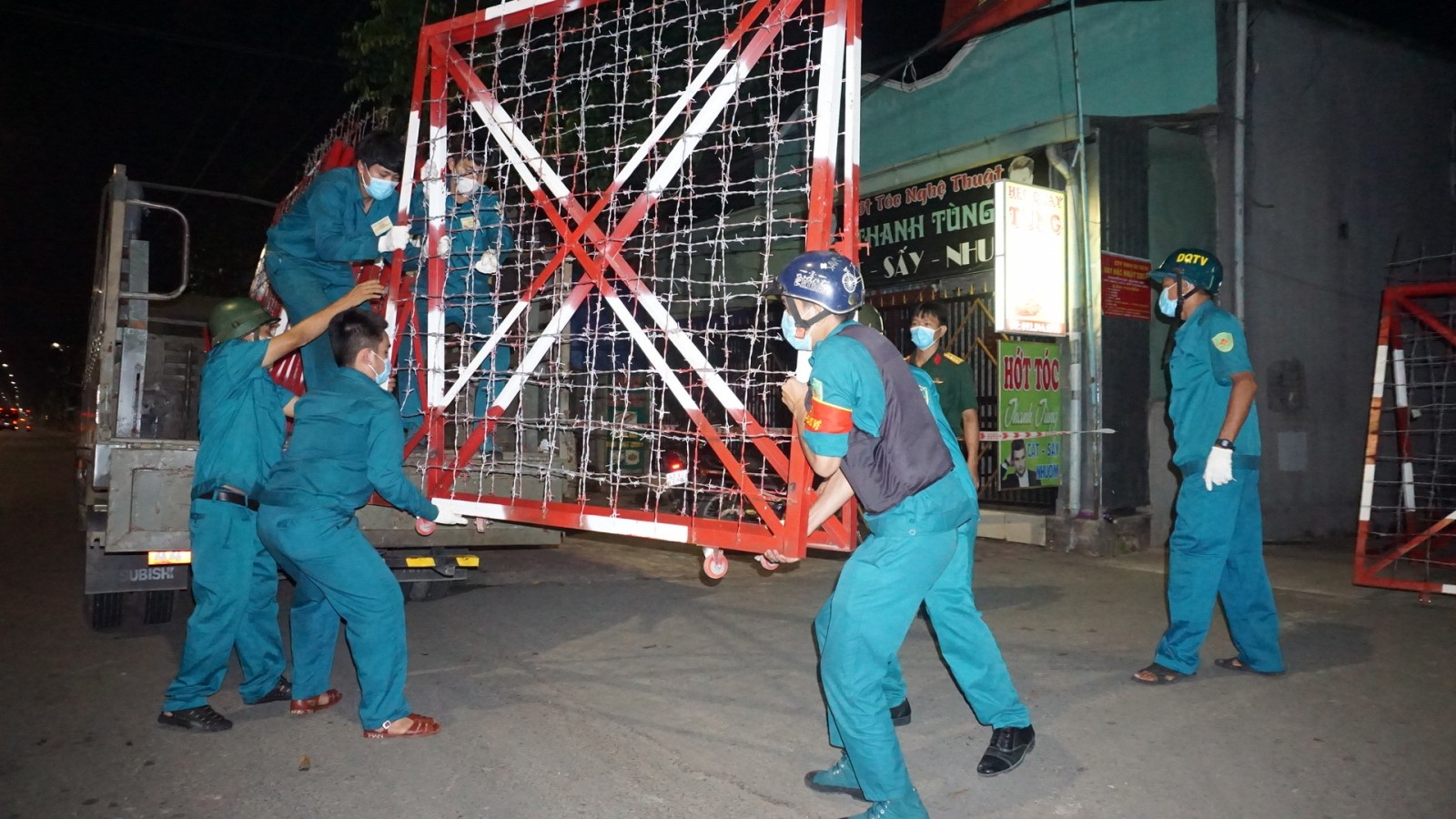 Sự kiện - Bình Dương: Phong toả nhiều địa điểm để phòng chống dịch Covid-19 (Hình 2).