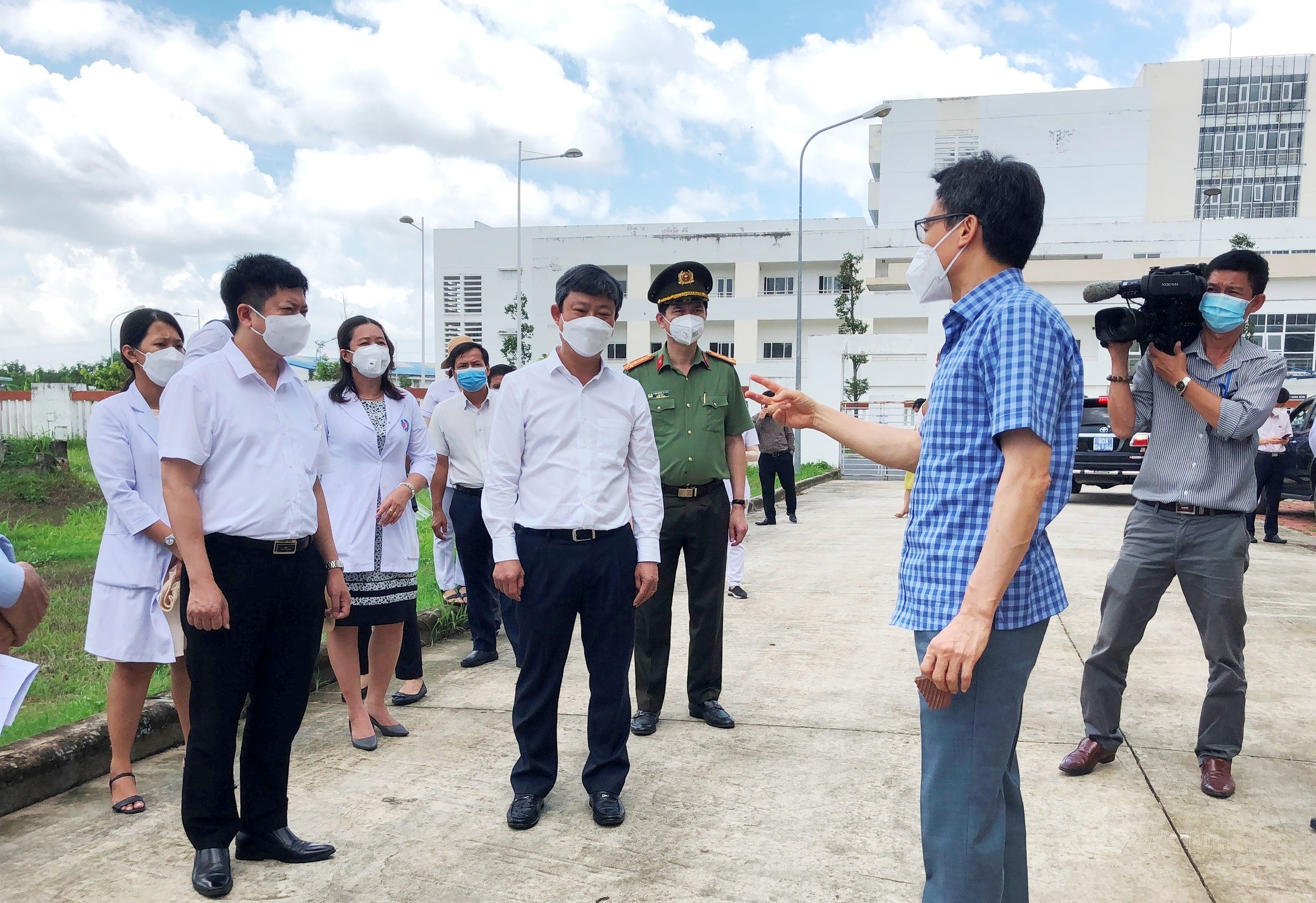 Sự kiện - Phó Thủ tướng Vũ Đức Đam kiểm tra công tác phòng chống dịch tại Bình Dương