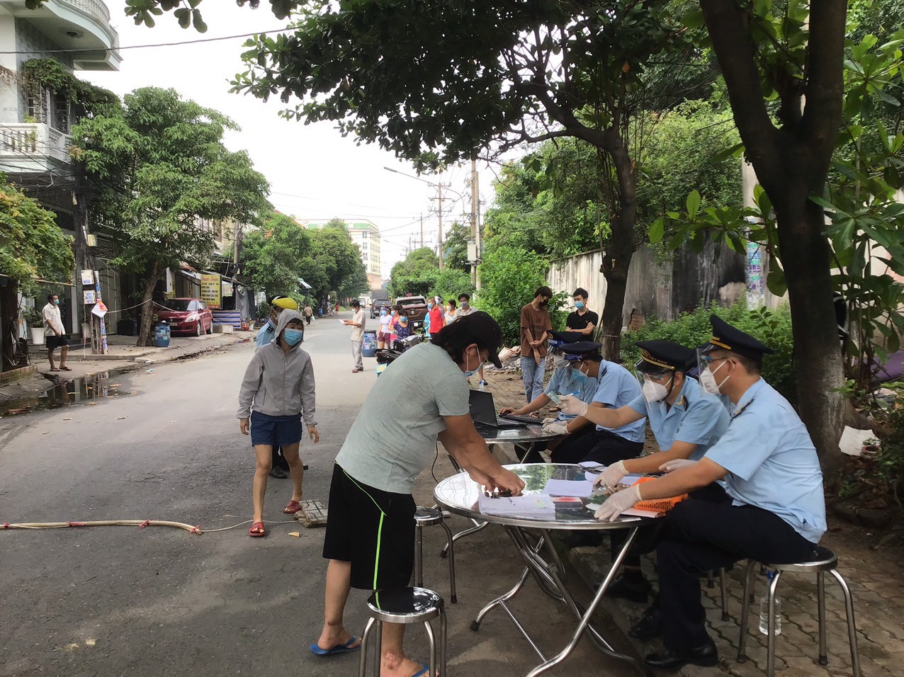 Dân sinh - Bình Dương: Mong mỏi của người dân về cuộc sống 'bình thường mới' (Hình 4).