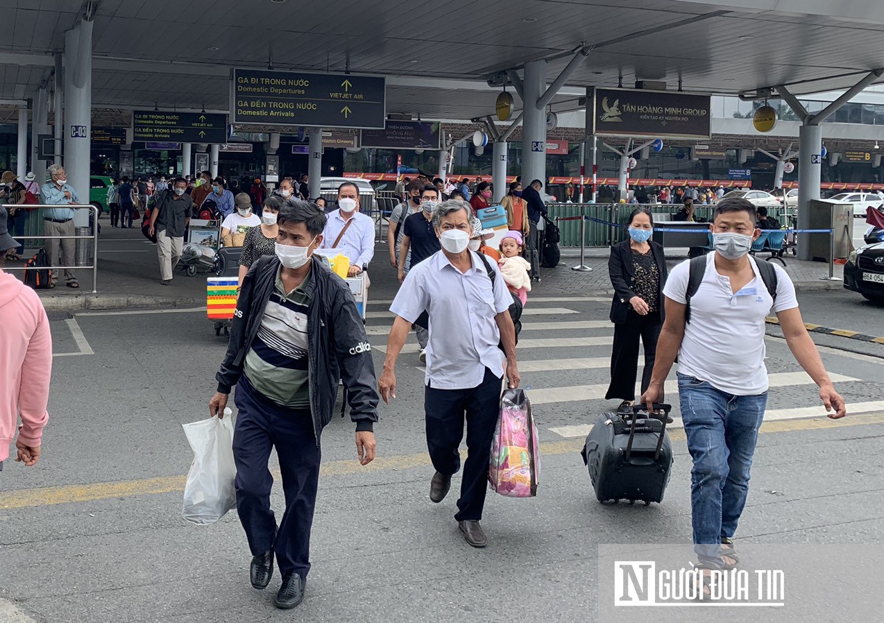 Dân sinh - Yêu cầu ngăn ngừa taxi “chặt chém, ép giá” tại  Cảng HKQT Tân Sơn Nhất (Hình 4).