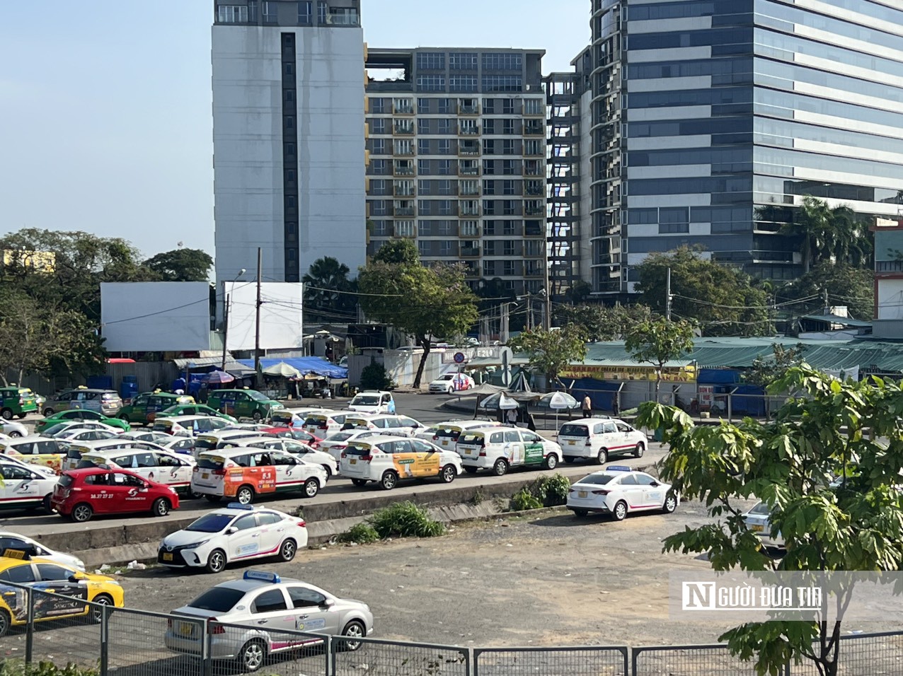 Sự kiện - Cảng hàng không Tân Sơn Nhất đề xuất tiếp tục khai thác bãi đệm taxi