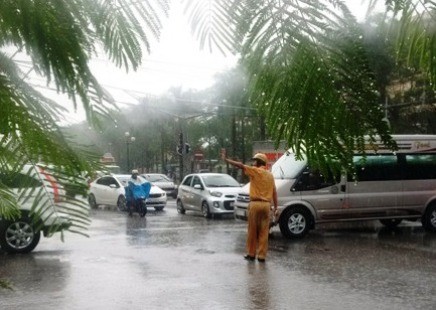 Tin nhanh - Thanh Hóa ngập như sông sau mưa lớn (Hình 7).