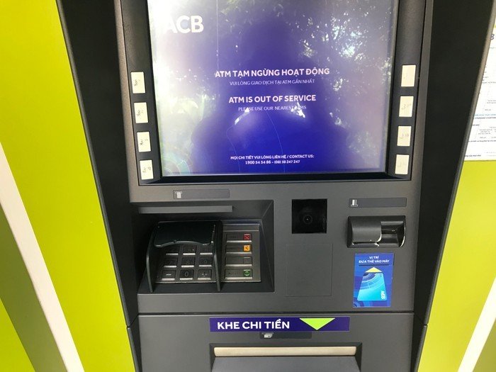 Tài chính - Ngân hàng - Ngày đầu nghỉ Tết: Khóc dở mếu dở vì ATM (Hình 4).