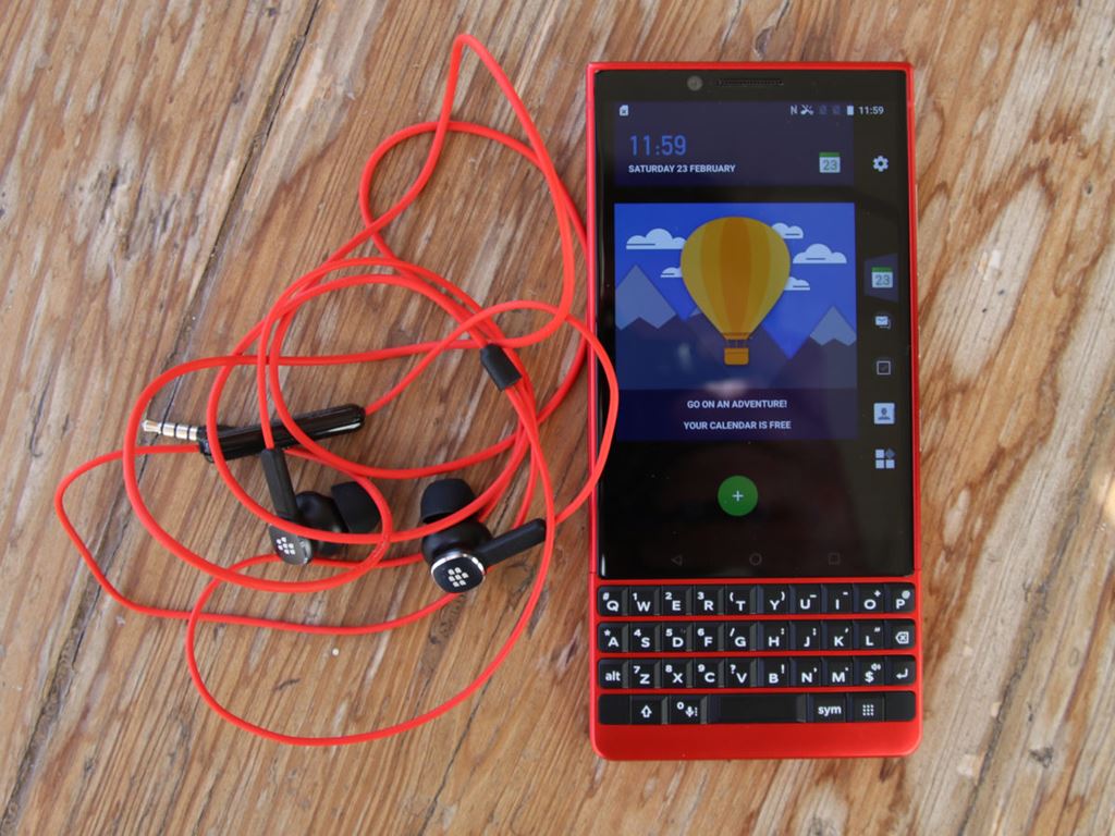 Sản phẩm - BlackBerry “khoe nhẹ” mẫu KEY2 Red Edition (Hình 3).