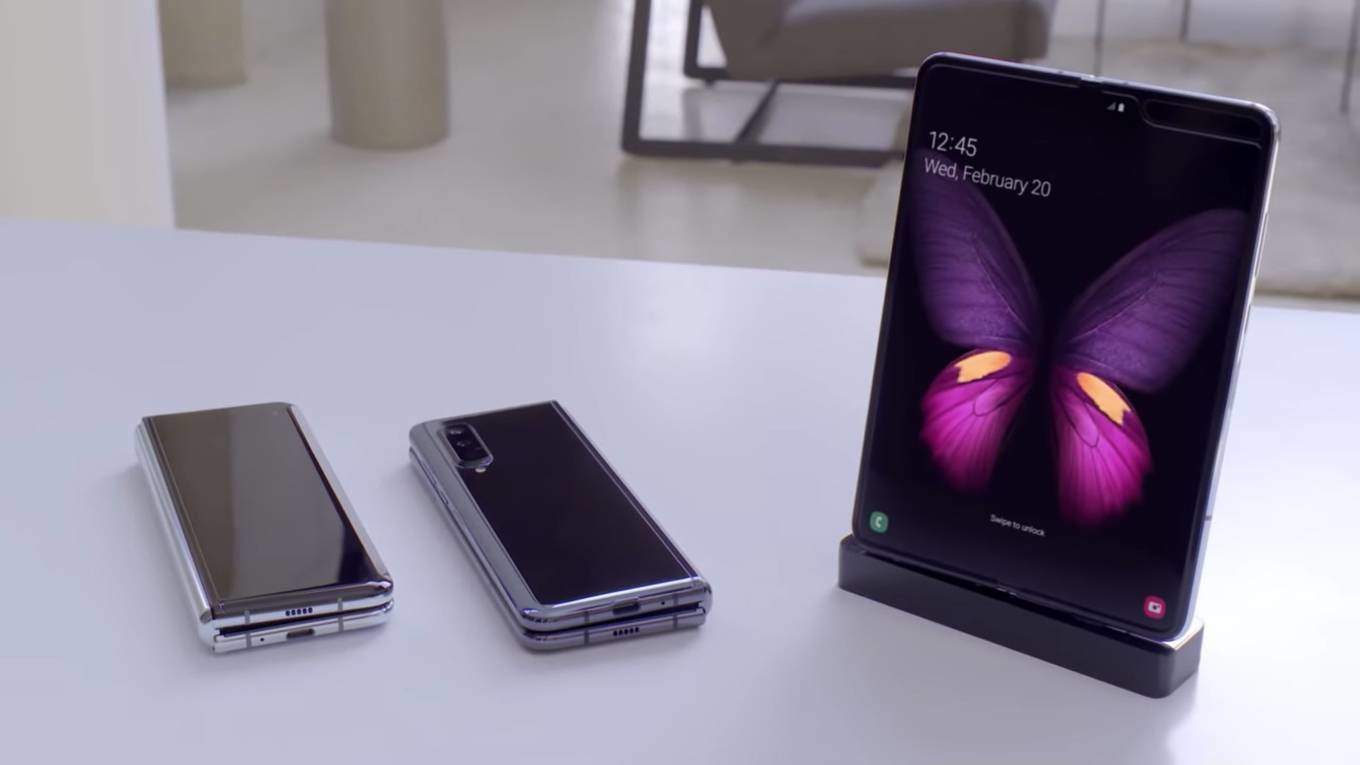 Sản phẩm - Video: Cận cảnh “hàng nóng” Galaxy Fold của Samsung