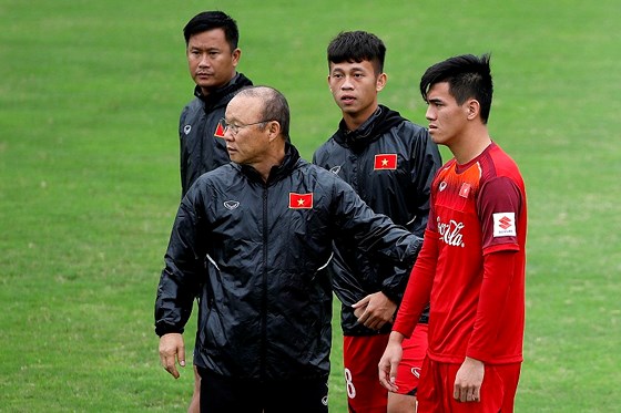Thể thao - Đình Trọng hội quân U23 Việt Nam, cùng đồng đội tập luyện cho U23 châu Á 2020 (Hình 3).