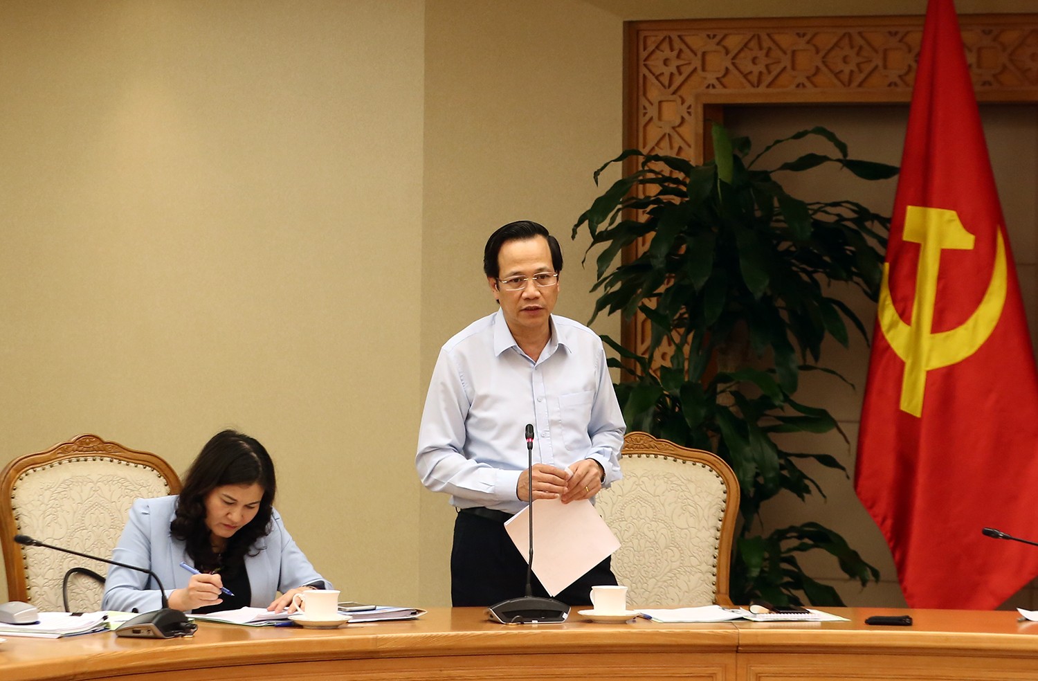Chính sách - Phó Thủ tướng sốt ruột về công tác bảo vệ trẻ em (Hình 2).