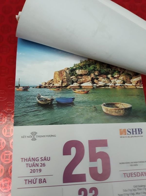 Hình ảnh những chiếc thuyền khiến nhiều sĩ tử đoán già đoán non đến tác phẩm “Chiếc thuyền ngoài xa” của Nguyễn Minh Châu. (Ảnh: C.C).