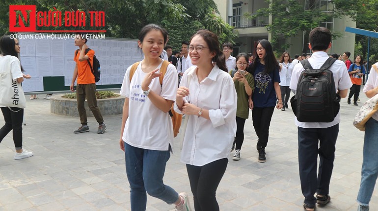 Giáo dục - Sĩ tử cười 'như được mùa' sau khi thi môn Ngữ văn THPT Quốc gia 2019 (Hình 6).