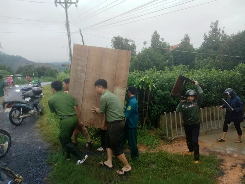 Môi trường - Đà Lạt mộng mơ chìm trong biển nước, một công an viên bị lũ cuốn trôi (Hình 4).