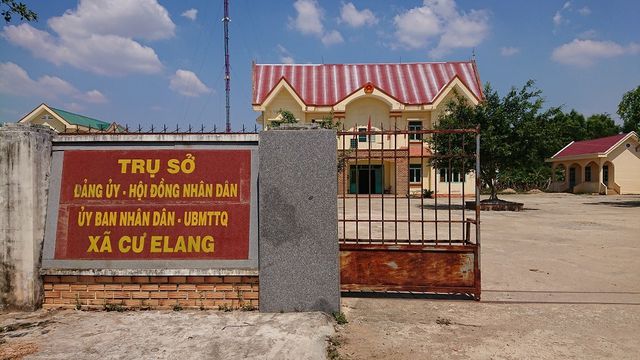An ninh - Hình sự - Khởi tố 3 cặp vợ chồng cấu kết với cán bộ xã, chiếm đoạt hàng tỷ đồng từ đất dự án