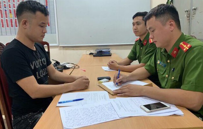 An ninh - Hình sự - Ly kỳ bắt đối tượng nguy hiểm trốn nã vẫn đi đòi nợ thuê, bảo kê