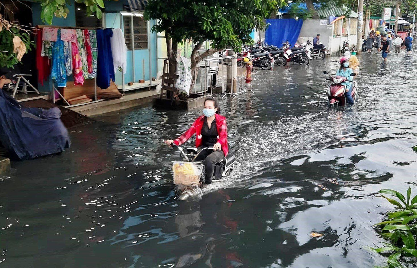 Tin nhanh - Người dân TP.HCM sắp rơi vào cảnh ngập lụt do triều cường lên cao hơn 1,7m