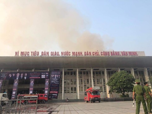 Ngôi sao - Quang Hà sẽ tạm dừng ca hát sau sự cố cháy Cung Việt Xô (Hình 3).