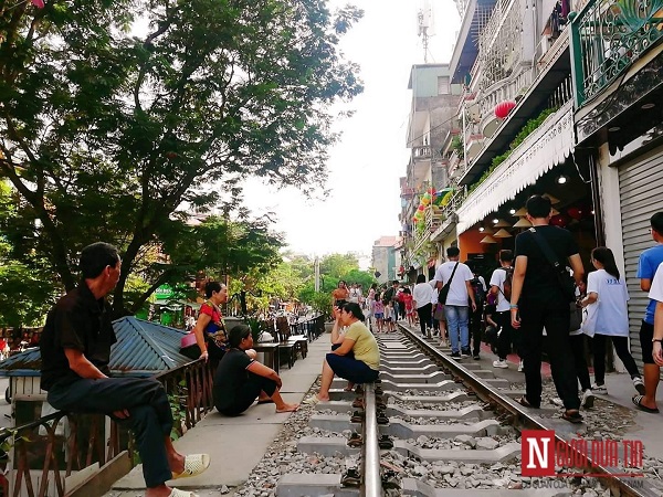 Tin nhanh - Không thể bỏ lỡ: Bộ trưởng Công Thương ngồi 'ghế nóng' trả lời chất vấn, Bí thư Nghệ An nói gì trước thông tin nhiều đơn trình báo người thân mất tích nghi chết trong container ở Anh (Hình 3).