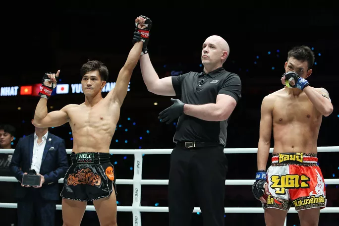Thể thao - Nguyễn Trần Duy Nhất tung cước hạ đo ván nhà vô địch Nhật Bản trên đấu trường quốc tế