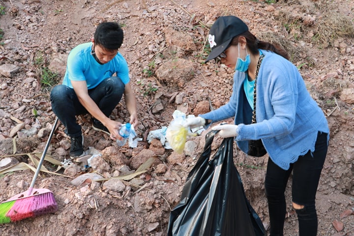 Môi trường - Hàng chục phóng viên nhặt rác chung tay cùng 'Ngày Chủ nhật Xanh'  (Hình 3).