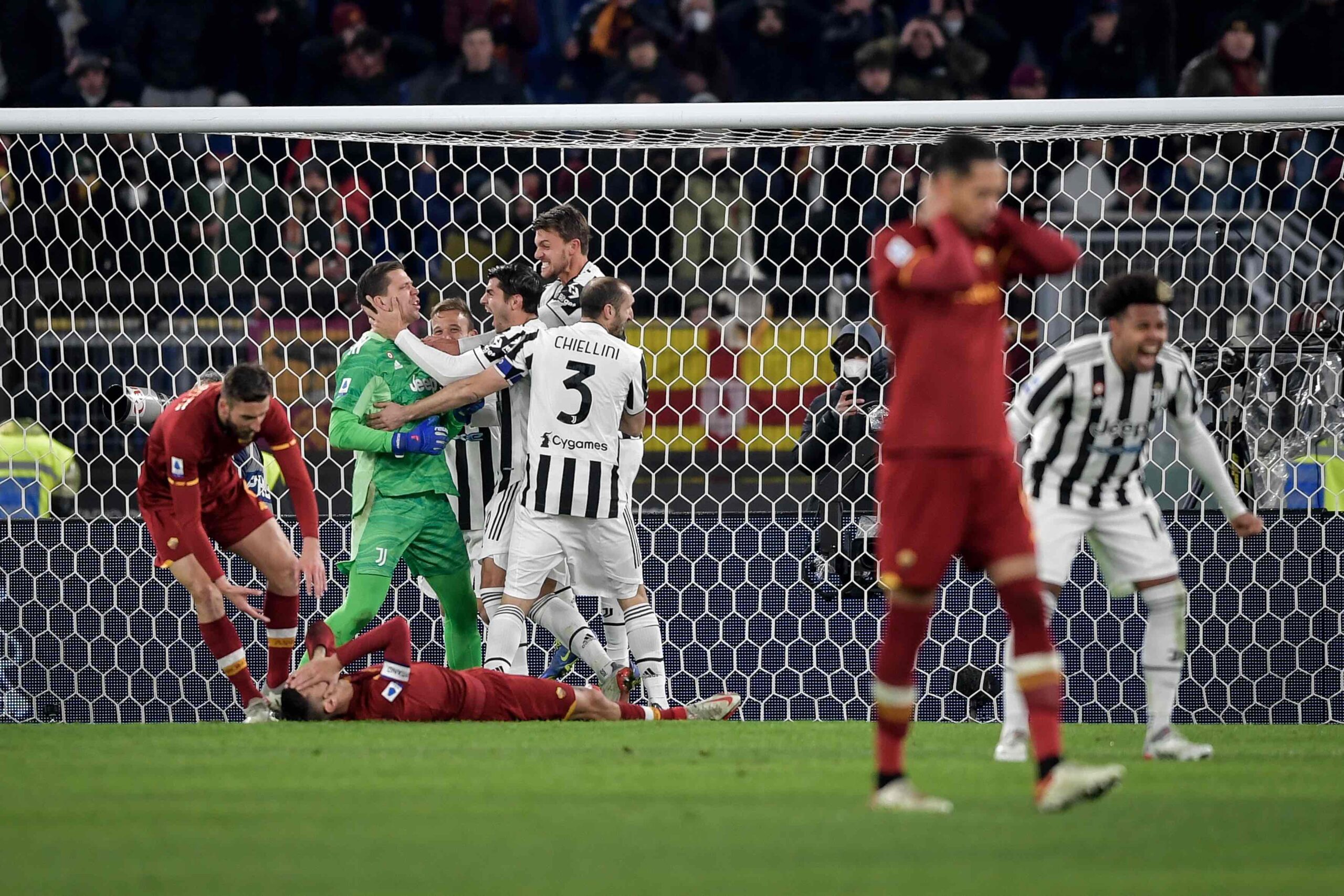 Thể thao - Kết quả Roma 3-4 Juventus: 7 phút thay đổi cục diện