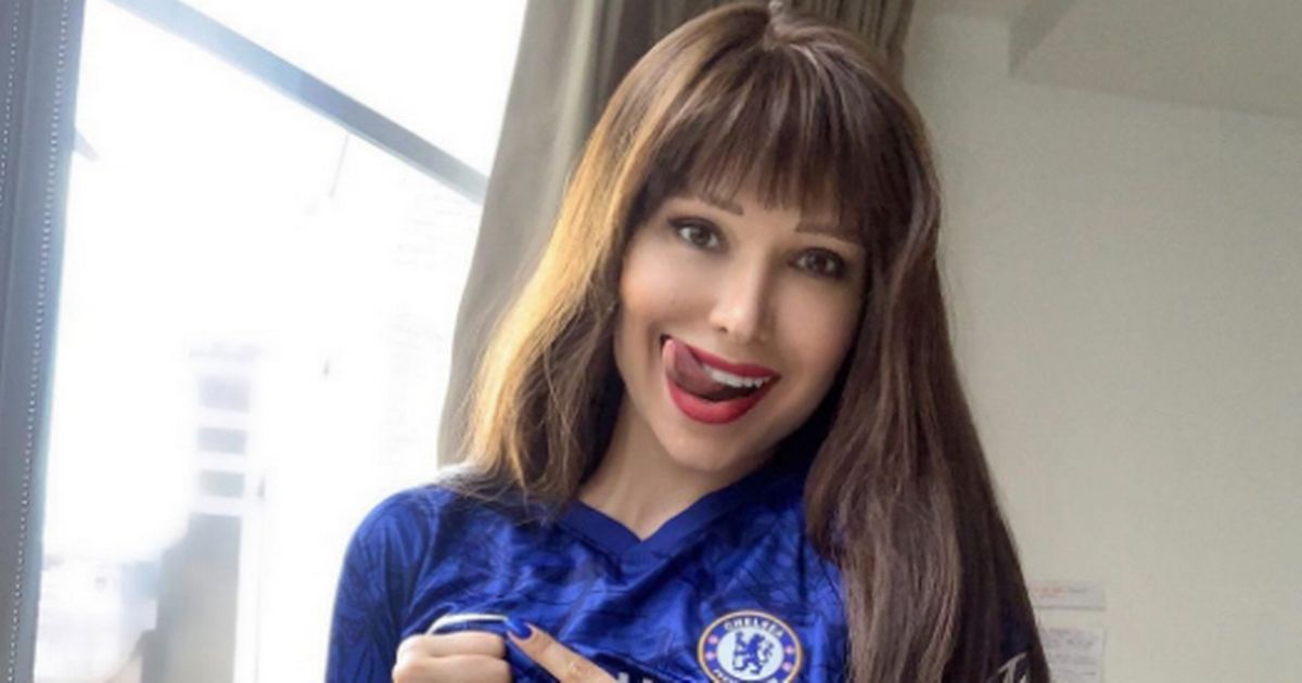 Thể thao - Fan nữ nóng bỏng gốc Nga của Chelsea lên tiếng ủng hộ Ukraine