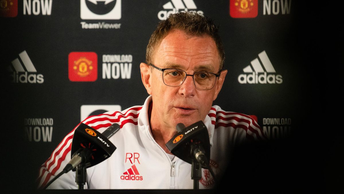 Bóng đá Anh - Rangnick: 'MU như bệnh nhân cần mổ tim'