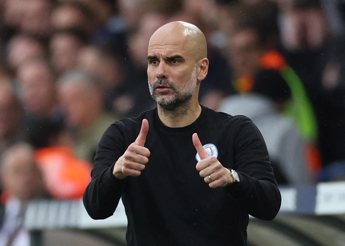 B&oacute;ng đ&aacute; Anh - Pep đồng &yacute; ở lại Man City th&ecirc;m 2 năm