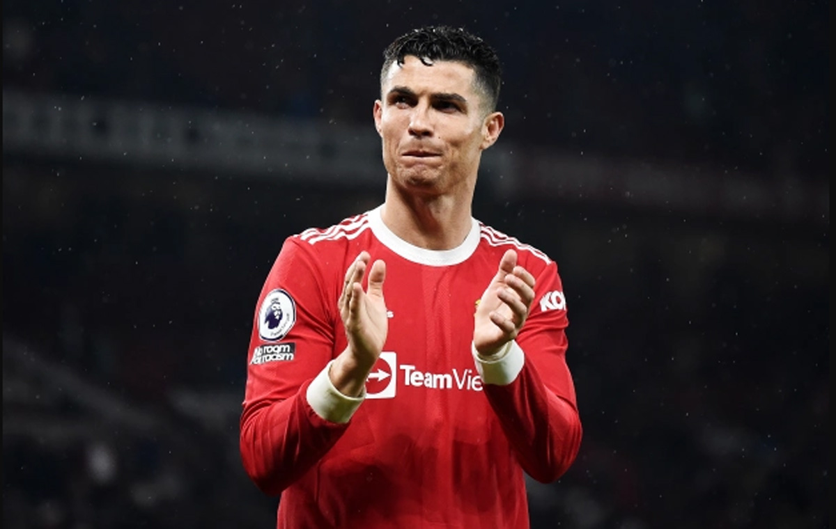 B&oacute;ng đ&aacute; Anh - Ronaldo gửi th&ocirc;ng điệp lạ sau trận thắng Brentford