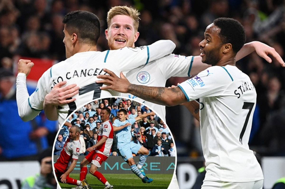 Bóng đá Anh - Cuộc đua vô địch của Man City & lời cảnh báo từ 10 năm trước