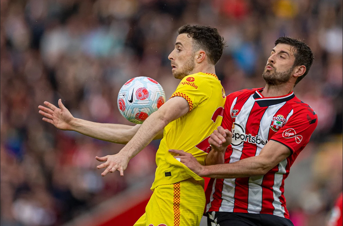 Bóng đá Anh - Định mệnh lại dúi vào tay Gerrard nhiệm vụ giải cứu Liverpool (Hình 3).