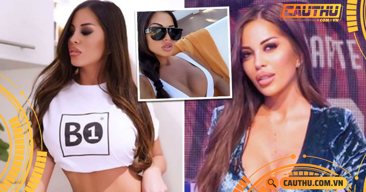 Hậu trường - Nữ MC thể thao nóng bỏng được gọi là 'Kim Kardashian của Vesuvius'