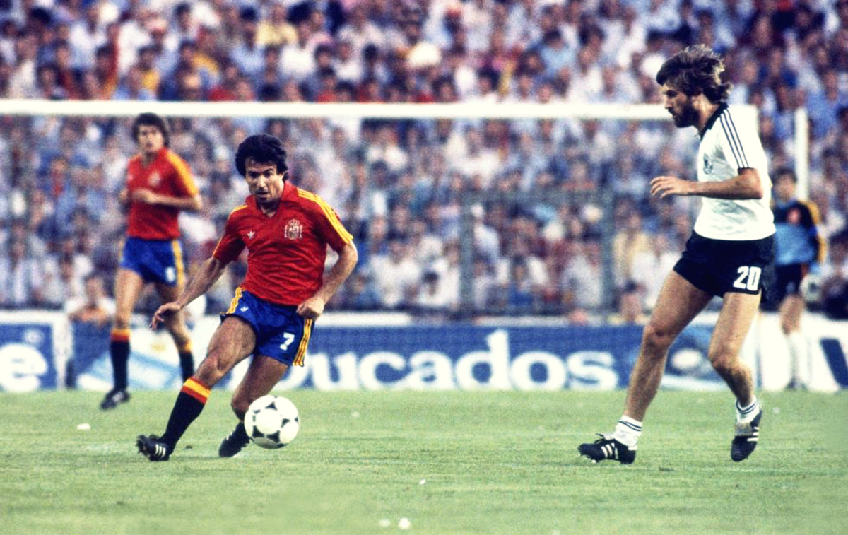 Giải khác - World Cup 1982: Paolo Rossi hủy diệt 'đội bóng đẹp' Brazil (Hình 2).