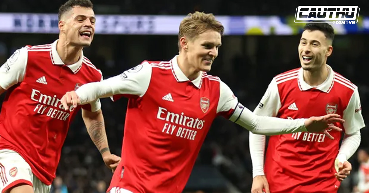 Bóng đá Anh - Arsenal làm nên lịch sử sau trận derby bắc London