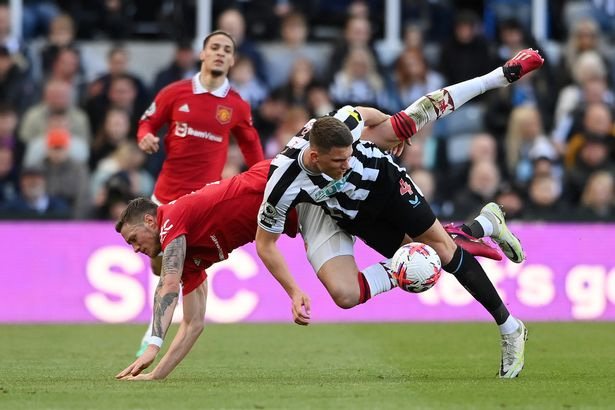 Bóng đá Anh - Ten Hag đã mắc 4 sai lầm nào khiến MU thua đau Newcastle? (Hình 4).