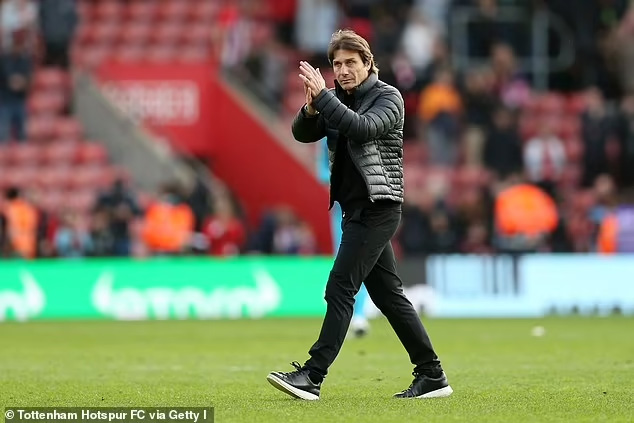 Bóng đá Anh - Tottenham 'loạn cào cào' vì Levy quá vội vàng với Conte (Hình 2).