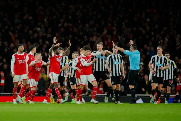 Bóng đá Anh - Newcastle vs Arsenal: Phục hận hay gục ngã? (Hình 2).