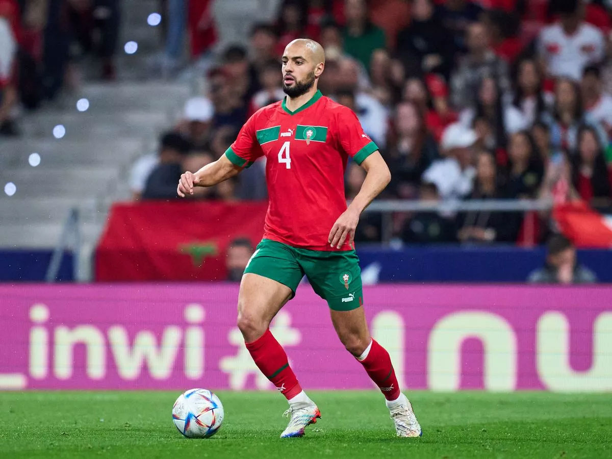 Bóng đá Anh - Sofyan Amrabat là ai mà khiến Ten Hag mê mẩn? (Hình 3).